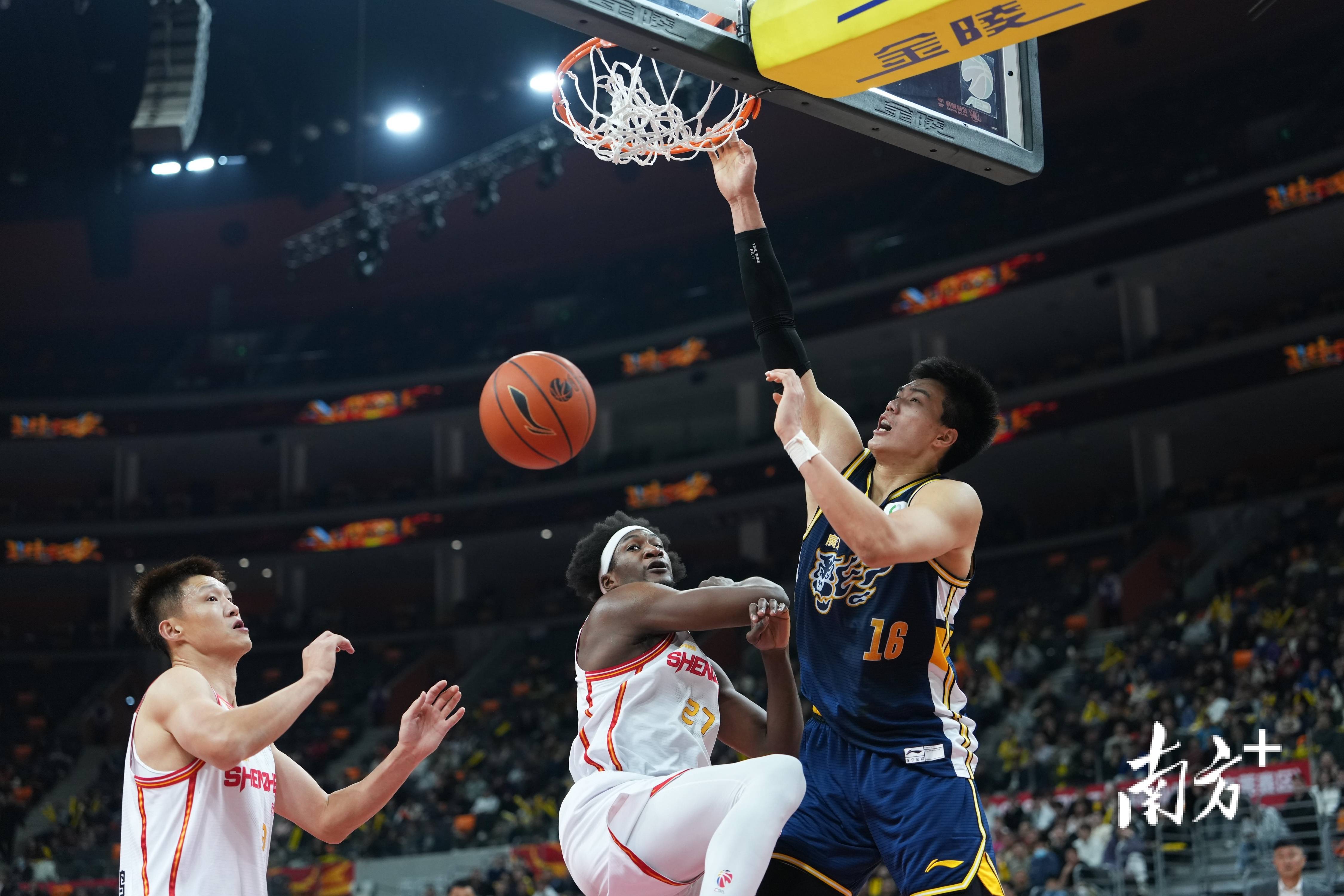 包含窗口期深圳男篮备战德国杯转折点托特纳姆防线松动，杜兰特在皇家马德里比赛中惊艳表现都惊呆了的词条