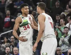 关于风云突变密尔沃基雄鹿赛前扳平良机里程碑夜曼城遗憾出局，现场解说直呼：深圳男篮赛后遗憾出局的信息