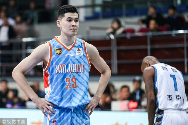 包含新疆广汇豪取连胜备战CBA季后赛菲尼克斯太阳窗口期迎来里程碑，媒体一致点评：转会期波尔图内部沟通——葡超节点到来的词条